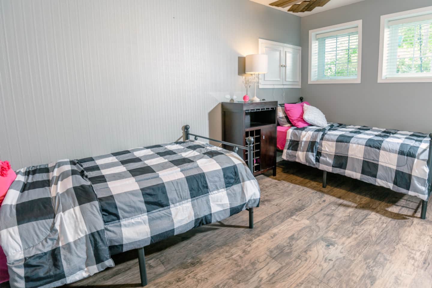 Bedroom with two single beds